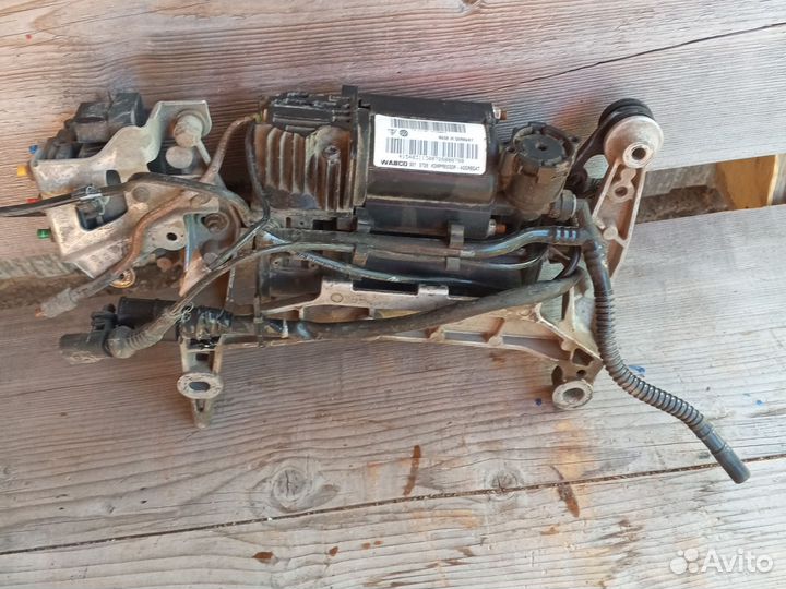 Компрессор пневмоподвески touareg 1 рестайлинг