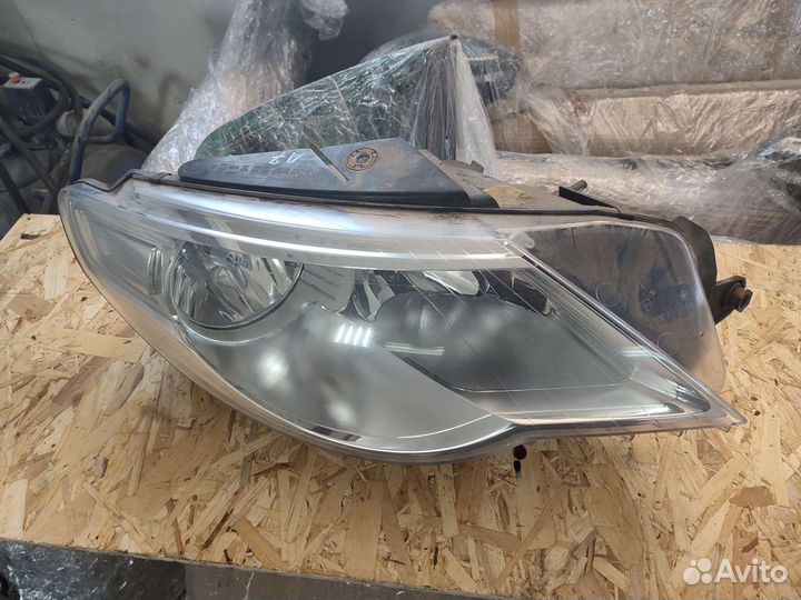 Правая фара Vw Passat CC