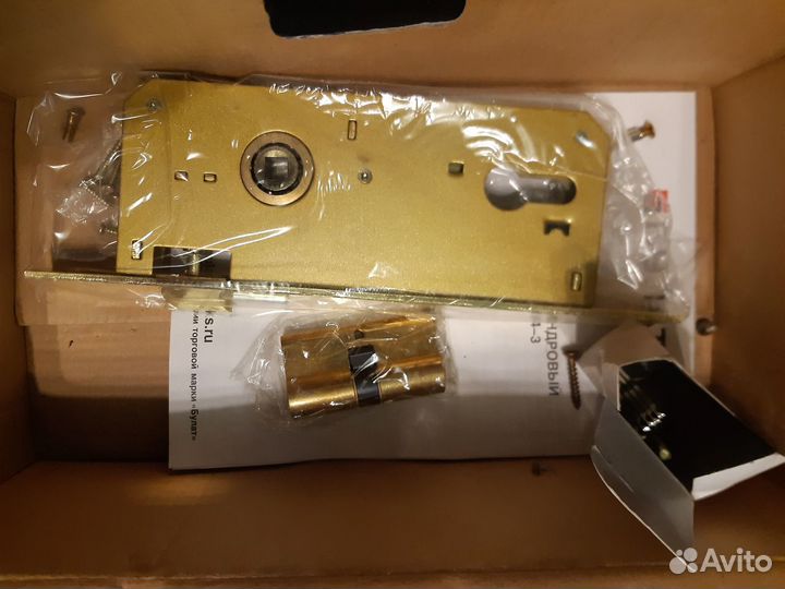 Замки врезные, ручки, цм