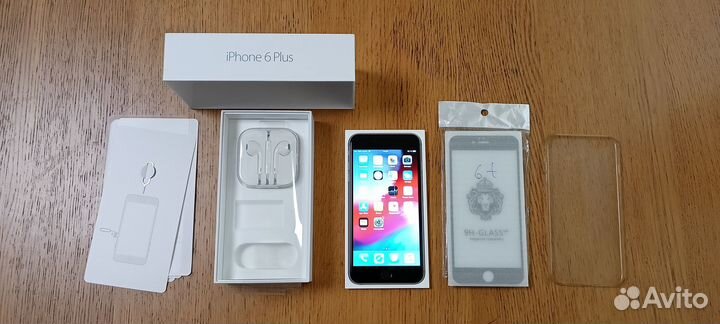Apple iPhone 6 Plus 16 гб MGA82RU/A «серый космос»