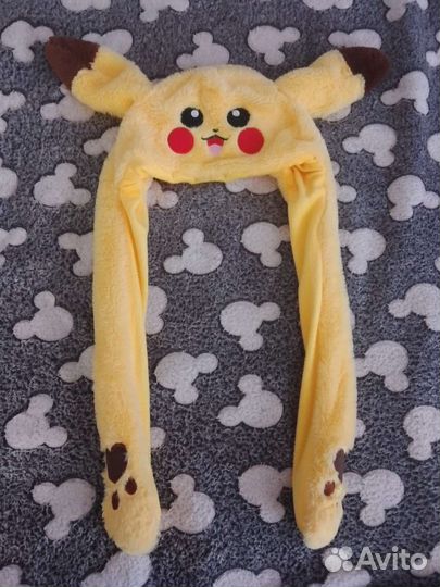 Светящаяся шапка Пикачу с подвижными ушками