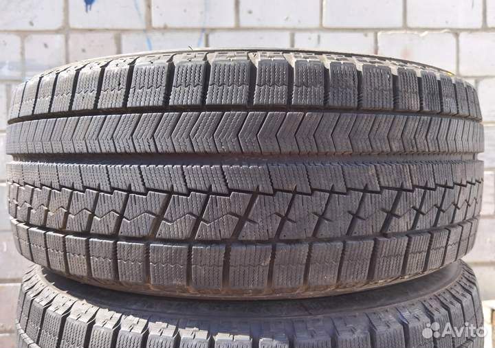 Bridgestone Blizzak VRX 205/55 R17 101V