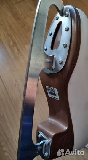 Фигурные коньки jackson