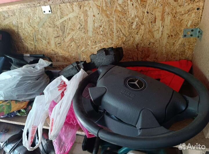 Руль Mercedes w208