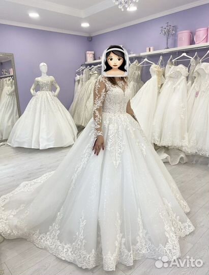 Свадебное платье пышное со шлейфом