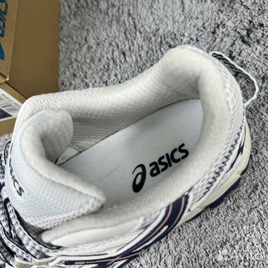 Кроссовки asics gel kahana 8 белые