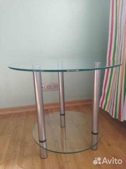 Столик круглый стеклянный