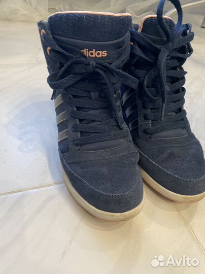 Кроссовки adidas 38