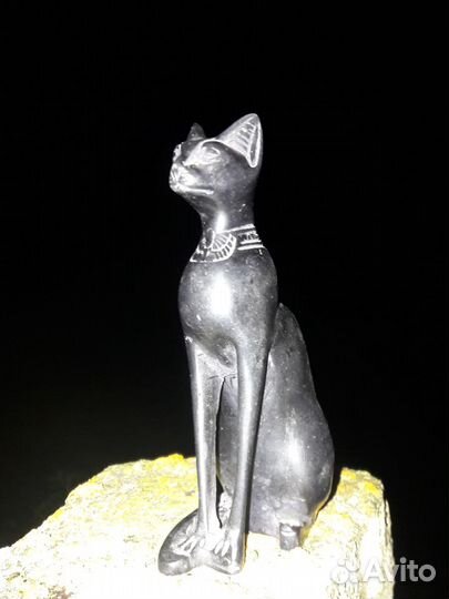 Черная кошка Бастет