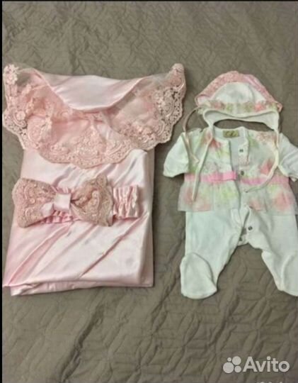 Красивый комплект на выписку из роддома