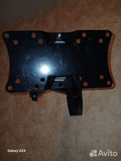 Кронштейн для телевизора