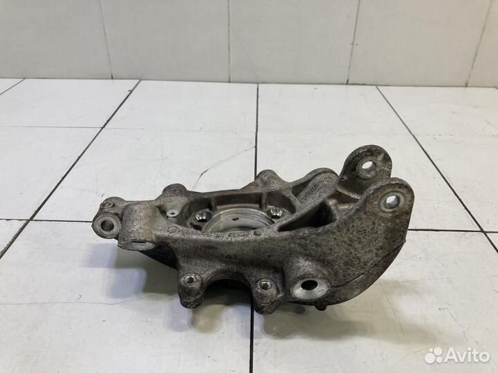 Кулак поворотный задний левый Porsche Cayenne 958