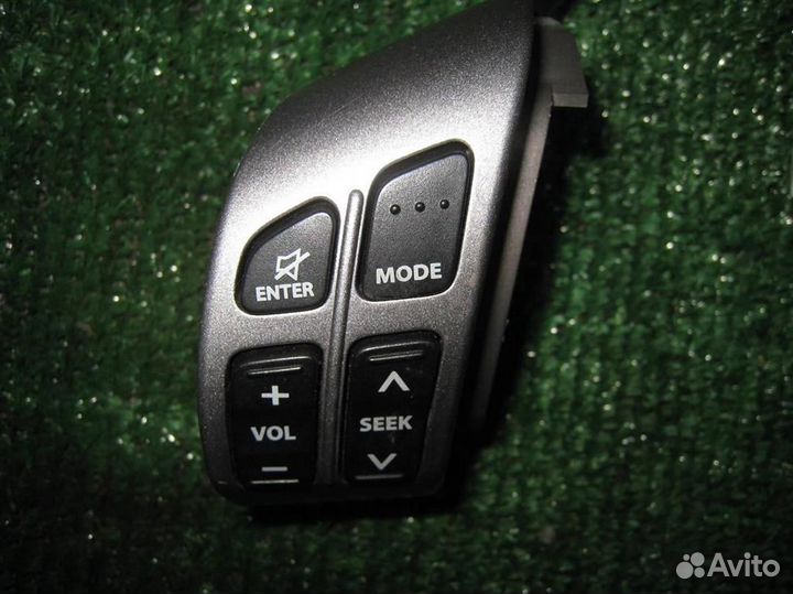 Кнопки мультимедиа на руль fiat Sedici 2007