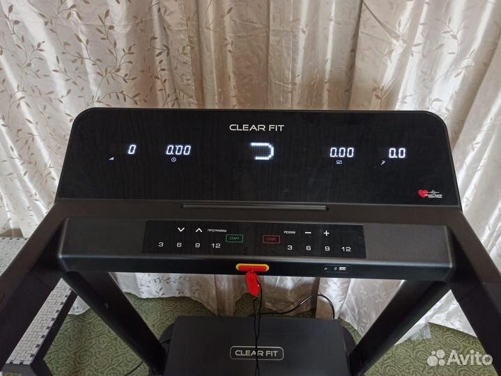 Беговая дорожка Clear Fit LifeCardio LT 40