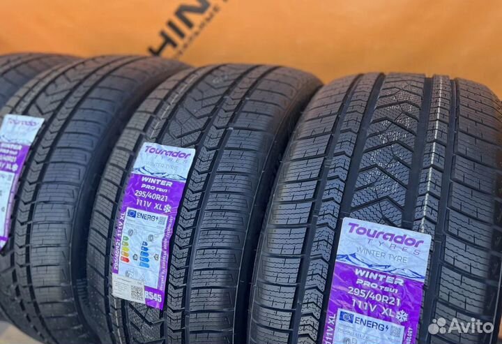 Tourador Winter Pro TSU1 295/40 R21 19T