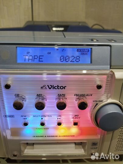 Victor clavia CD-MD portable system RC-Z1MD-W