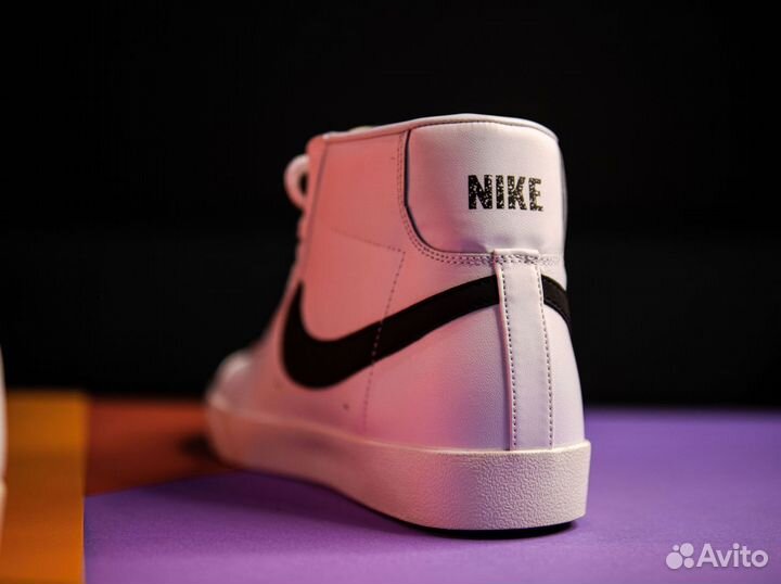 Nike Blazer Mid 77