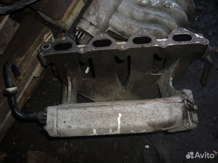 Впускной коллектор Дэу Нексия 1.5