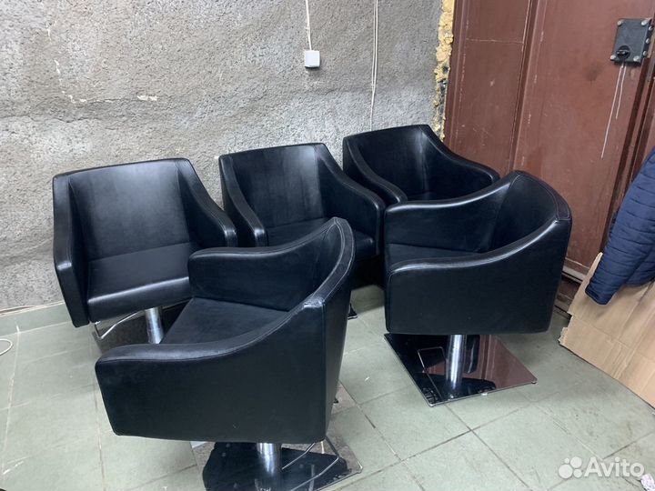 Парикмахерские кресла Италия 2 шт