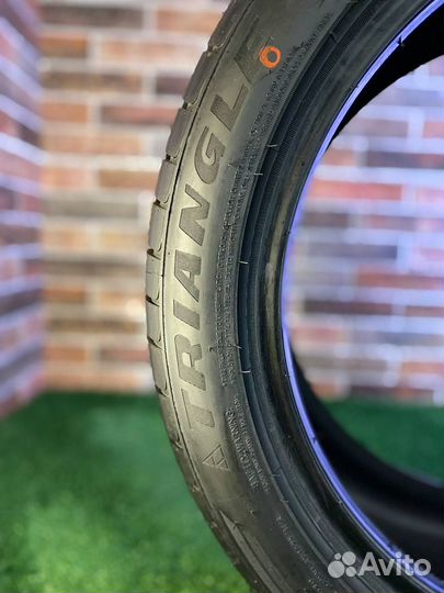 Triangle EffeXSport TH202 245/40 R20 99Y