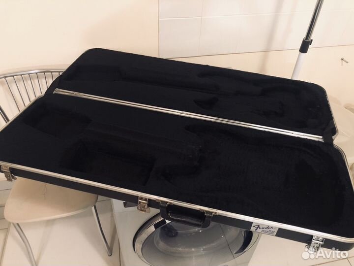 Fender SKB Vintage Molded Case