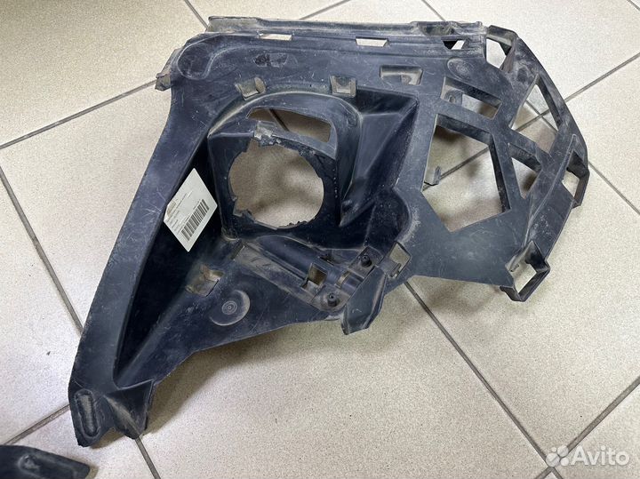 Кронштейн переднего бампера птф Renault Scenic