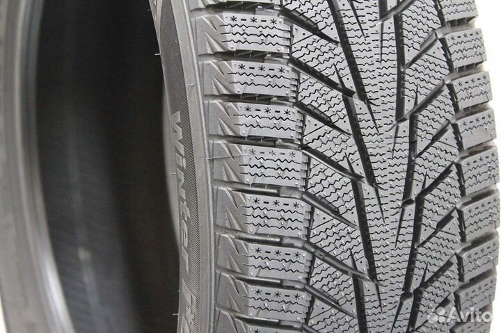 Hankook Winter I'Cept iZ 2 W616 215/55 R17