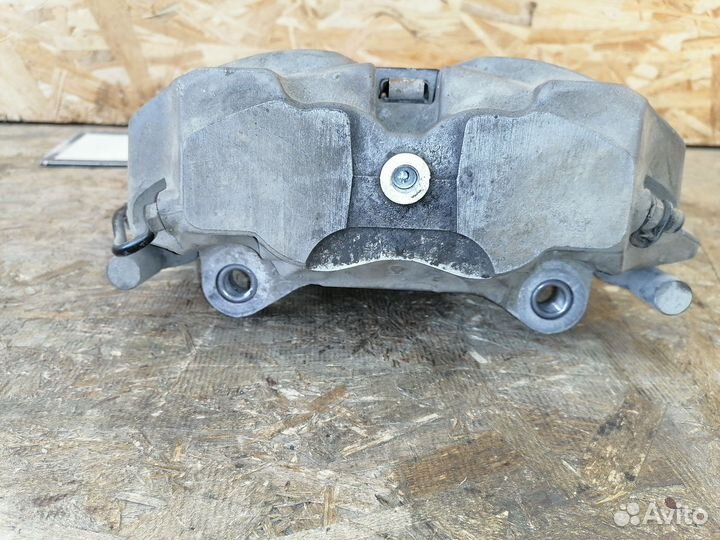 Суппорт передний левый Audi A4 B9 A5 8W Q5 FY