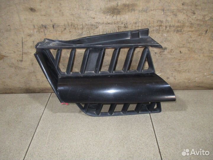 Решетка радиатора правая Mitsubishi Outlander (CU)