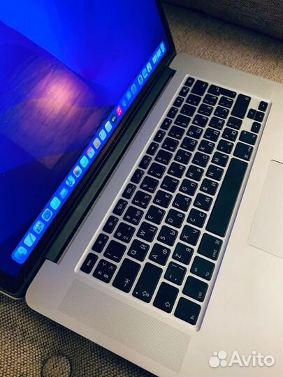 Apple MacBook Pro 15 i7 16gb 256gb SSD (2015)