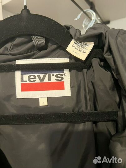 Пуховик levis