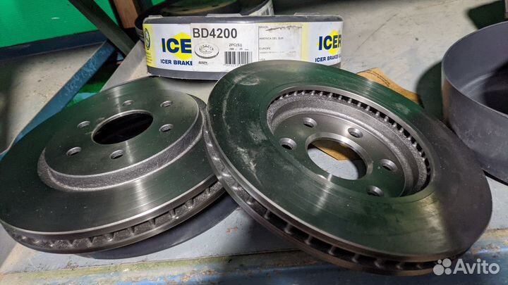 Тормозные диски передние 2 шт nissan NP300 navara