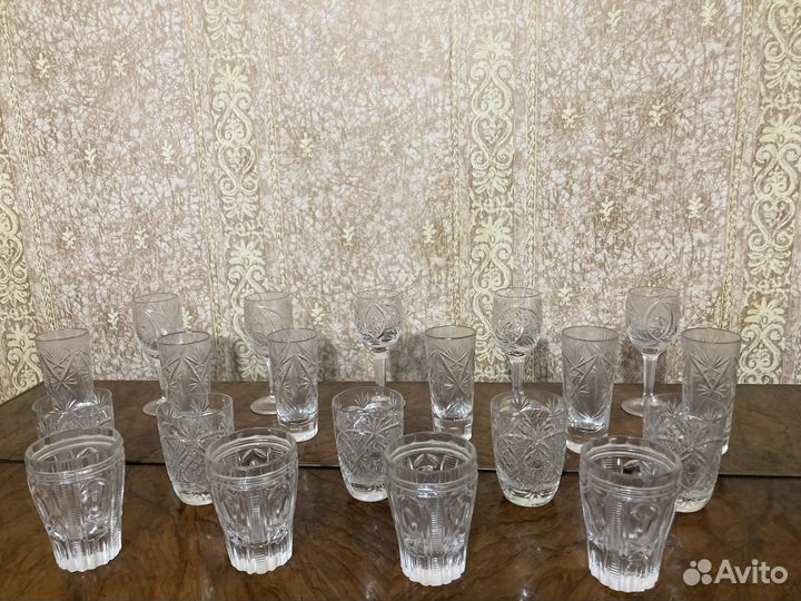 Хрустальные рюмки