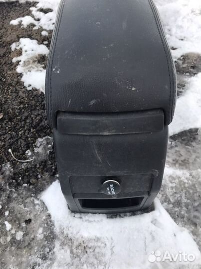 Brilliance v5 подлокотник