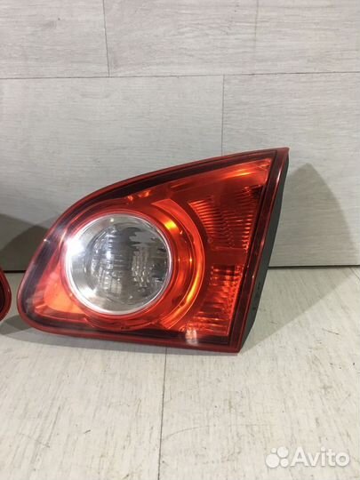 Фонарь задний внутренний nissan qashqai J10 2.0 ат