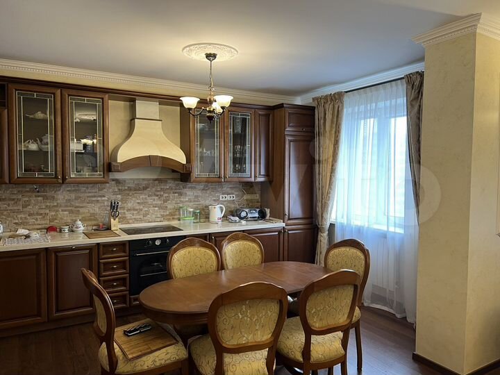 2-к. квартира, 90 м², 10/19 эт.