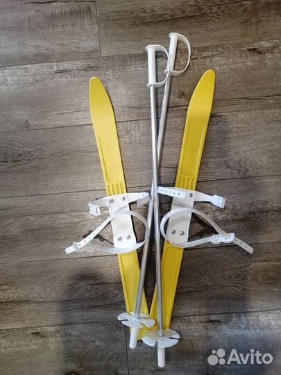 Детские лыжи и палки