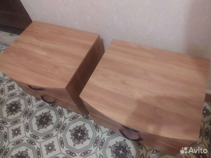 Тумба прикроватная