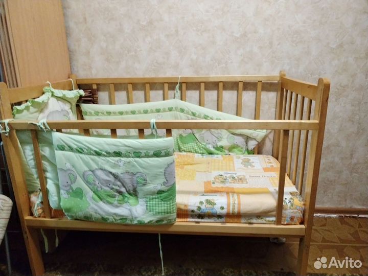 Детская кроватка