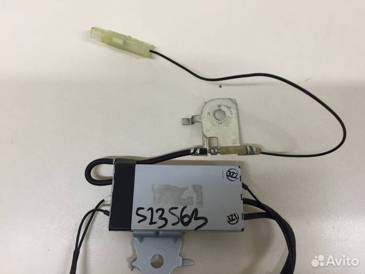 Антенна Toyota Camry V50 2011-2017