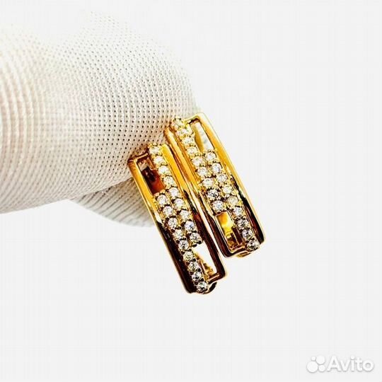 Серьги с синтетическим камнем Золото