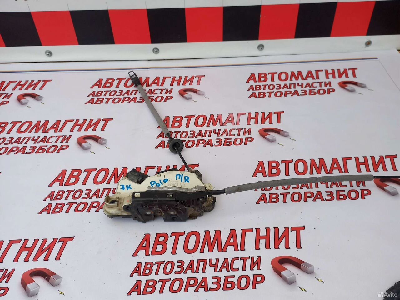 Замок двери передней правой Фольксваген Поло 5