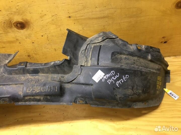 Подкрылок передний левый Mazda Demio DY3W zjve