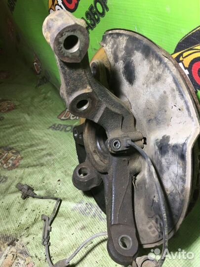 Кулак поворотный передний правый Honda Civic 8