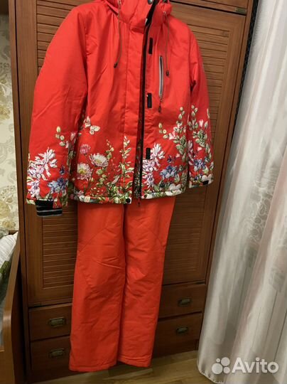 Костюм для зимних видов спорта