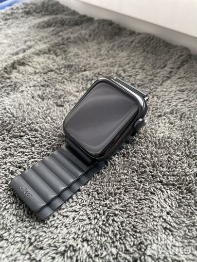 Apple Watch SE gen 2 2023