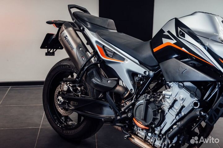 KTM 790 duke akrapovich exhaust