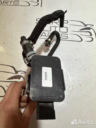 Бак перелива радиатора Ford Focus 3 CB8 1.6L