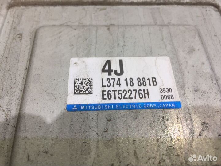 Мазда 3 Блок управления двигателем