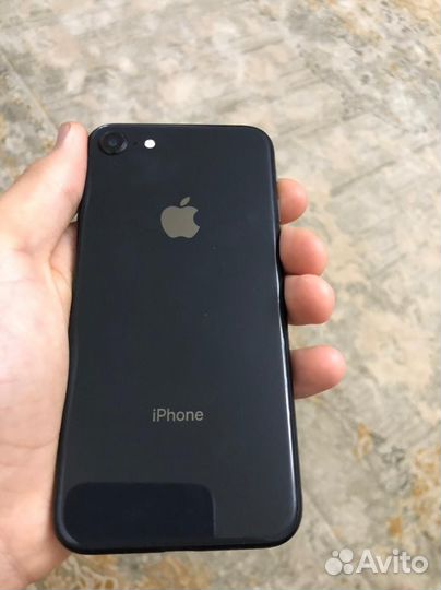 Телефон iPhone 8 64 gb